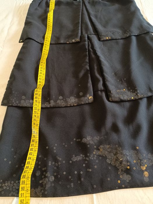 Rochie Desigual neagră -model deosebit cu volane și paiete