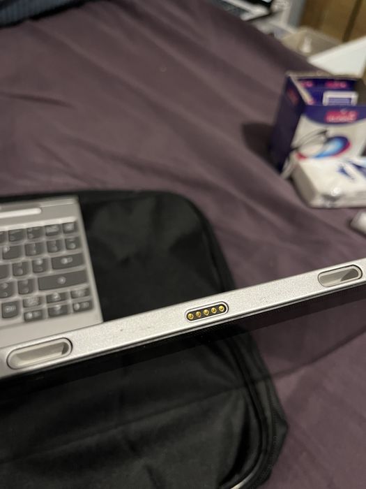 Лаптоп 2в1 Lenovo Miix 320-10ICR – 10.1” Touch, 4GB/64GB, Windows 10