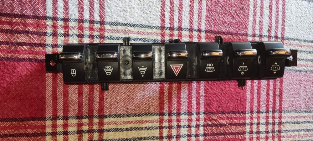 Панел копчета за Peugeot 3008 (2009-2013)