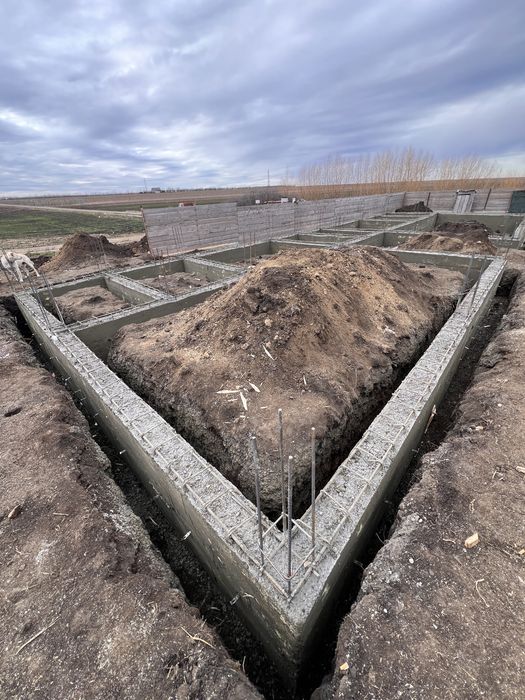 Proprietar/Acces asfaltat/Miroslava Vorovesti/canalizare