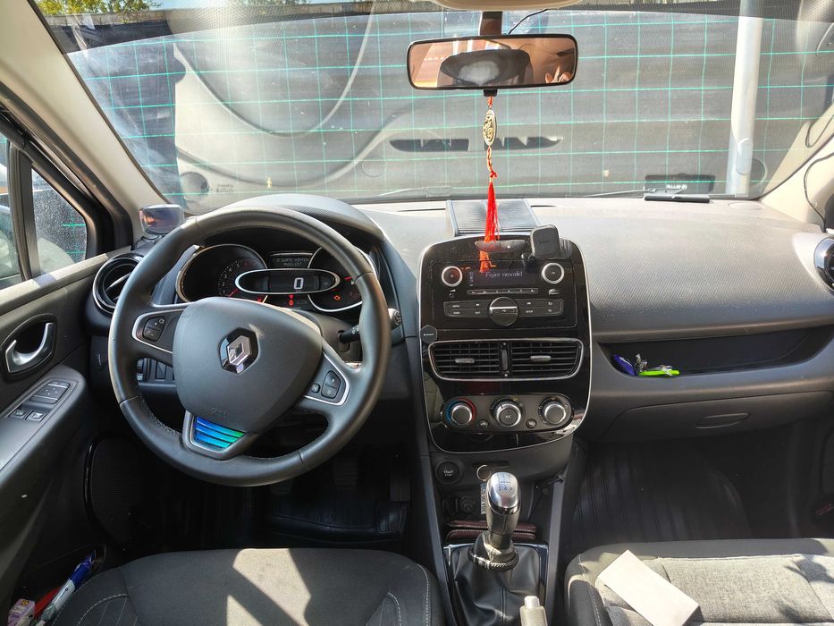 RENAULT 4 2019 — imagine 5