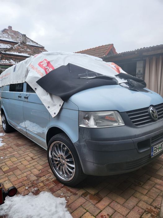 Vând Wolkswagen T5 Transporter model Long