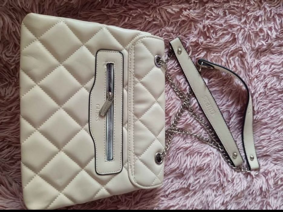 Дамска чанта Guess