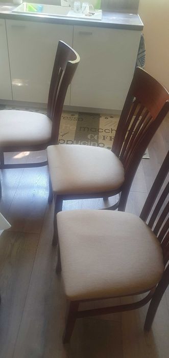 Трапезни столове