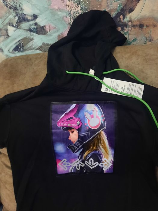 Продам  новую  кофту