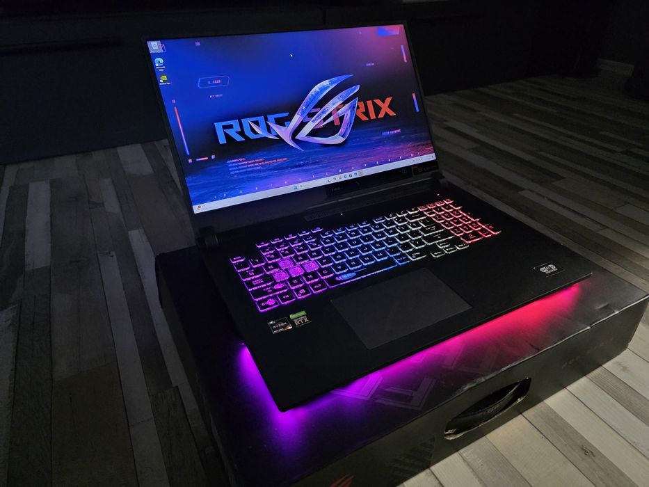 Asus Rog Strix 17 inch RTX 3050 TI
