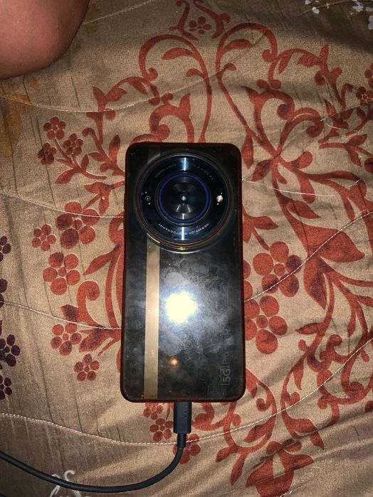 5G phone Up na dobro