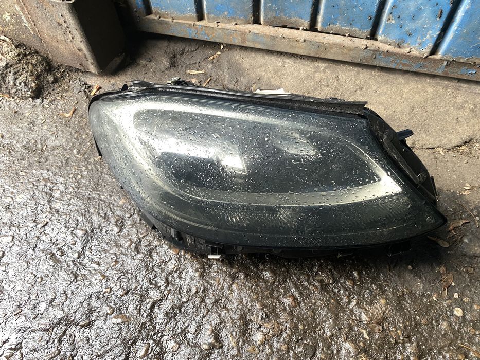 Far Mercedes C-Class W205 2015 - 2017 far Dreapta C Class 205