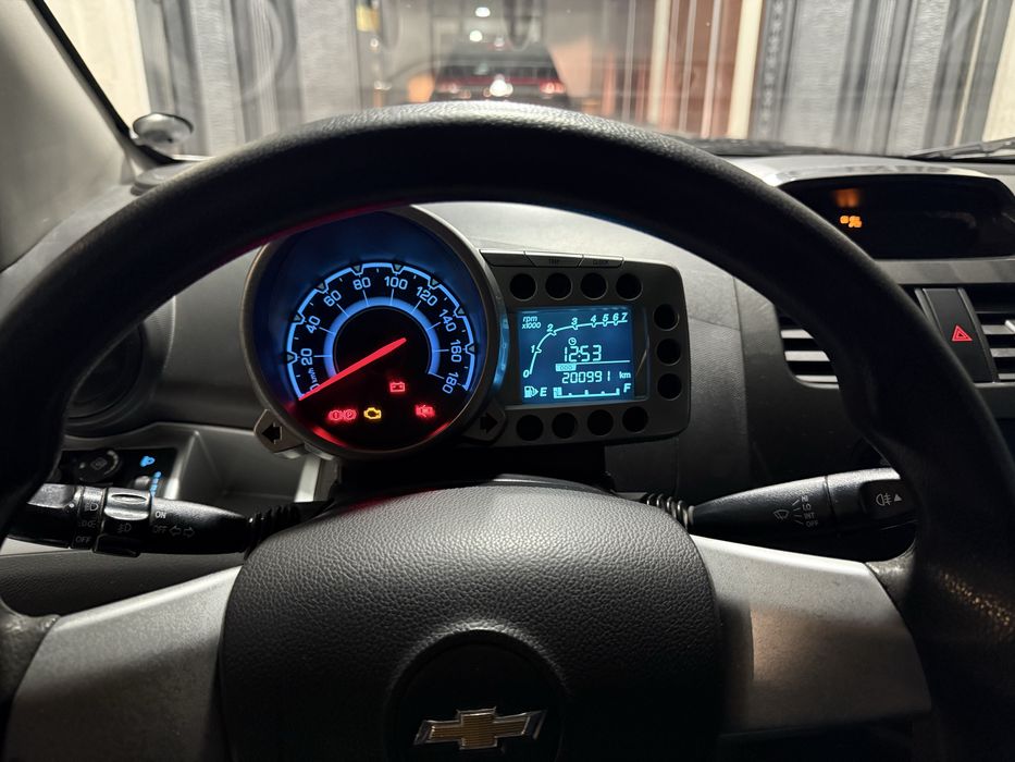 Chevrolet Spark 2015 — 8