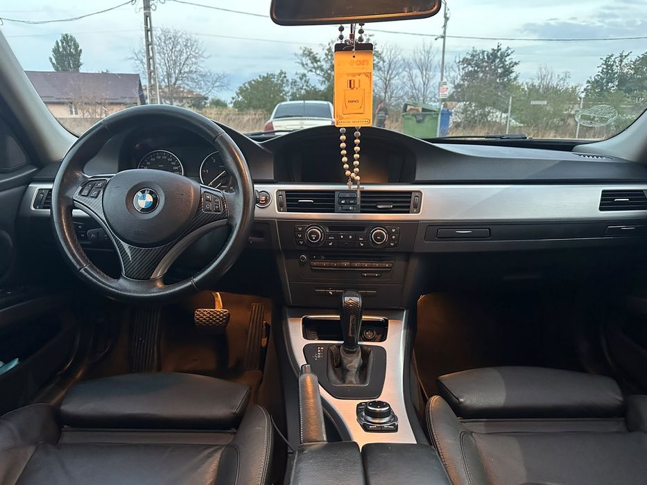 BMW 3 Series 2010 — imagine 5