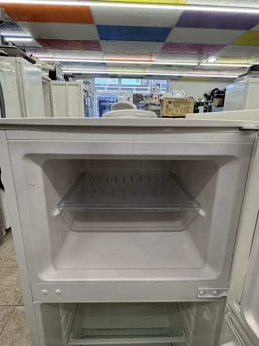 Хладилник crown