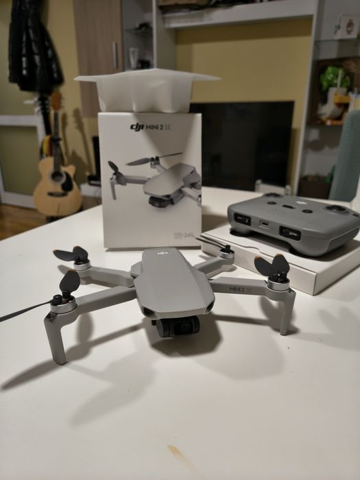 DJI mini 2 SE drone