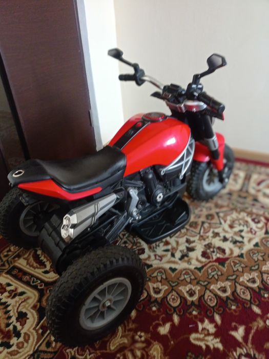 Мототцикл хорошем состоянии ездиет быстро