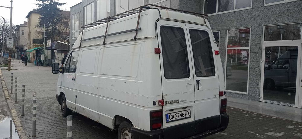 Бус Рено Трафик 2.5 дизел