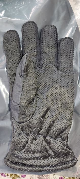 Зимние тёплые перчатки