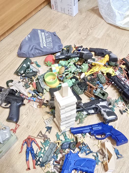 Продам всякие игрушки