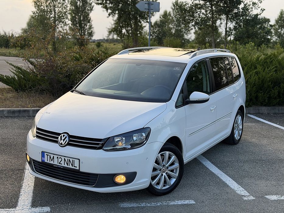 Volkswagen Touran 2.0 TDI 140 CP DSG | Panoramic | Piele | Park Assist | 2012