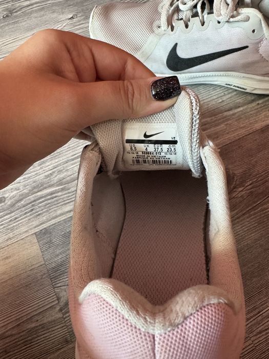 Дамски маратонки за бягане Nike