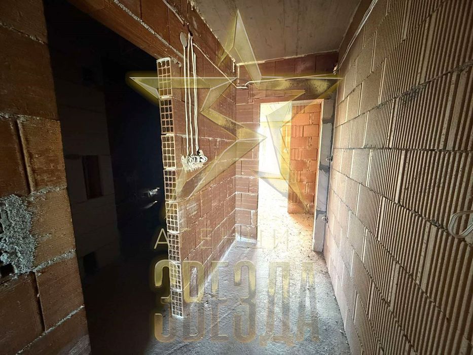 Продава се Тристаен апартамент в Пловдив, Кючук Париж - 101 кв.м за 1574 €/кв.м - Снимка #5