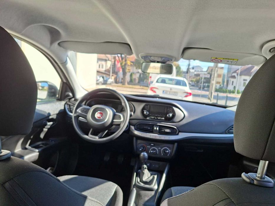 FIAT  TIPO  ca  NOU  cu doar 115 km rulati, masina SIGURA