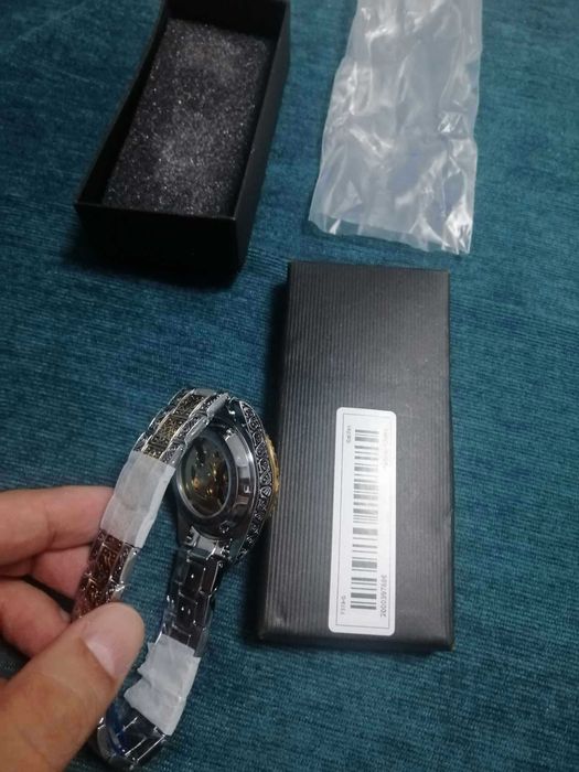 vand ceas  mecanice 2/3 din el este auto mecanic