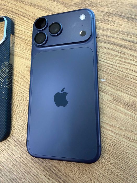 iPhone 17 Pro Max 256 ГБ ЕАС, nano-SIM + eSIM, Kcell, идеал