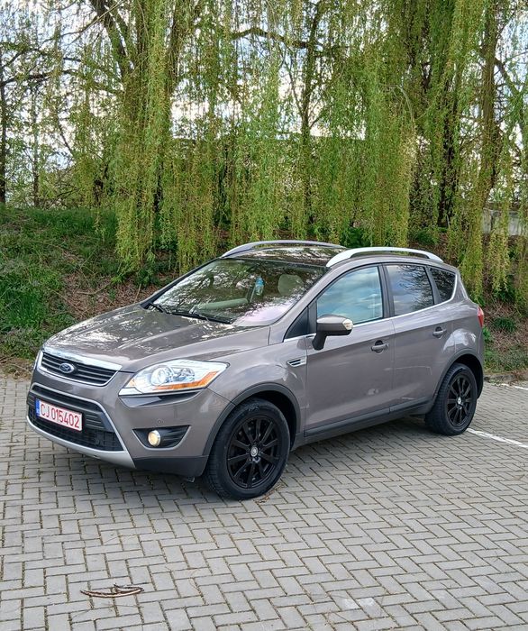 Vând Ford Kuga Individual 4x4