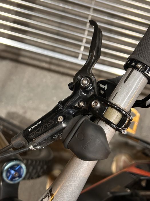 YT Capra 2017 bicicleta enduro - CARBON