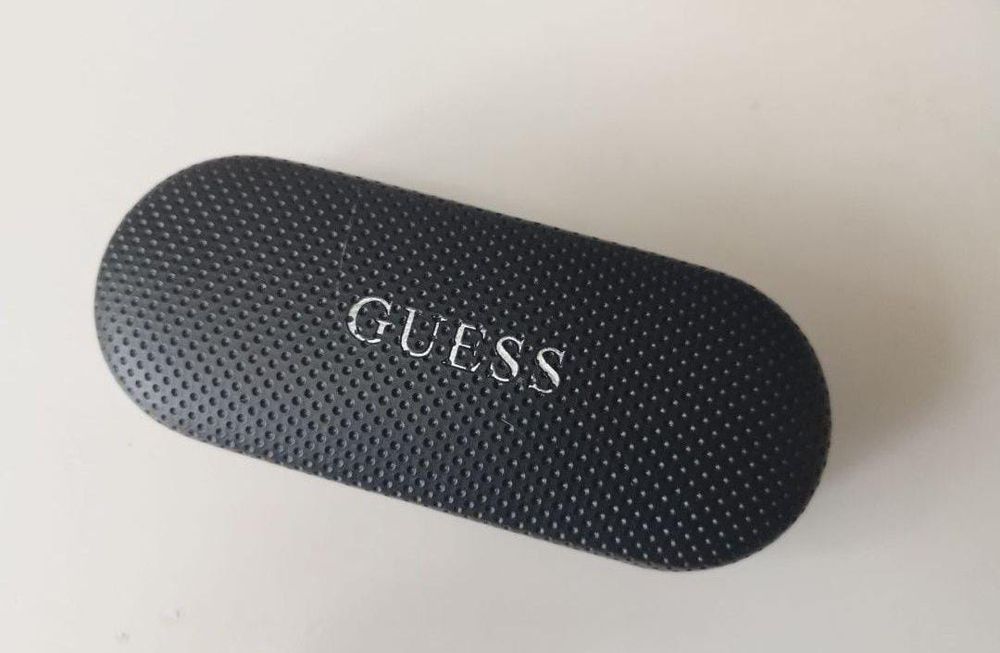 Toc ochelari Guess