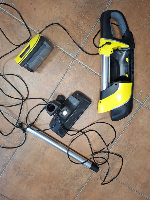 Se vinde un aspirator Kärcher VC 5 500 w 1.349 - pentru piese