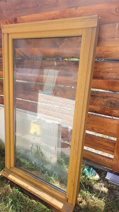 Ferestre cu tamplarie din lemn si geam termopan