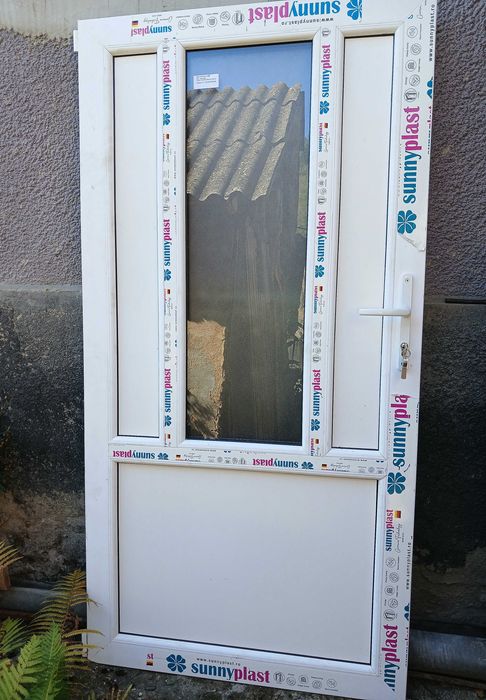 Uși termopan noi