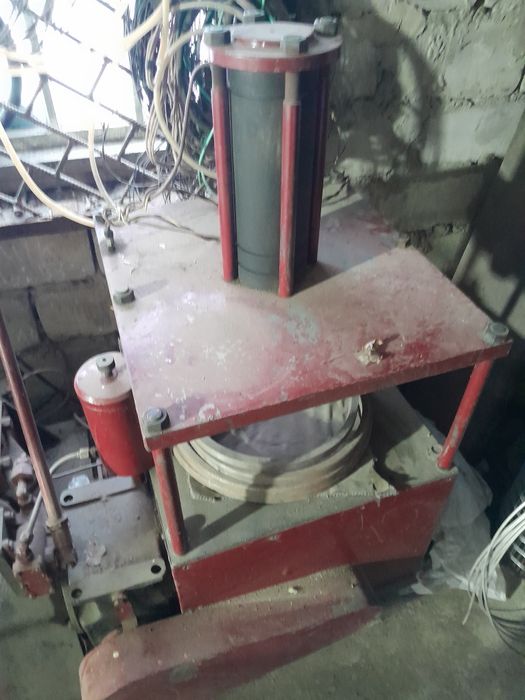 Для шиномонтажа продам