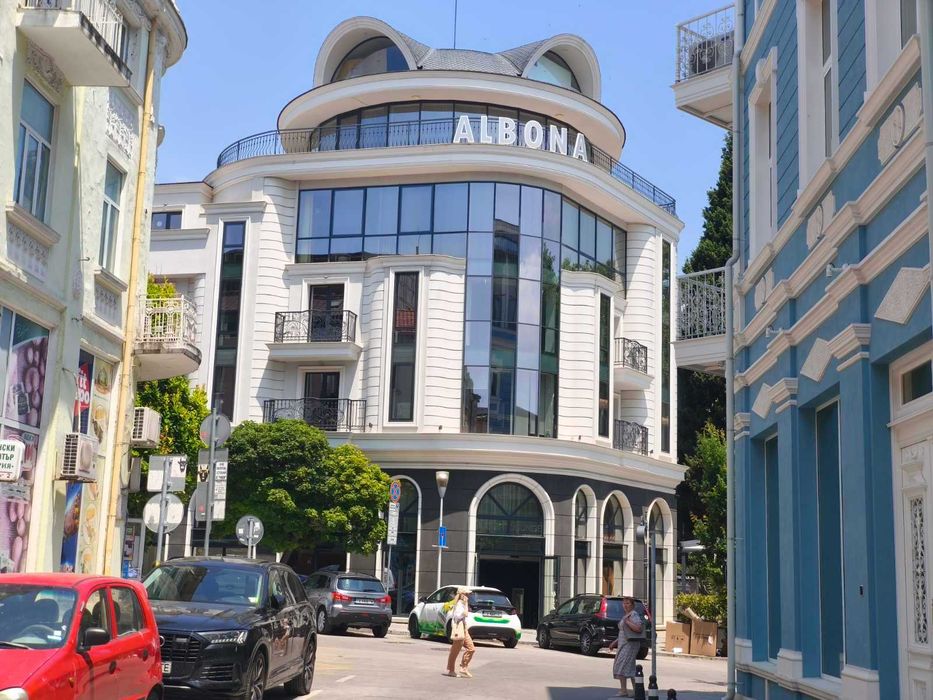 Дава се под наем Тристаен апартамент в Варна, Център - 75 кв.м за 687.99 € - Снимка #10