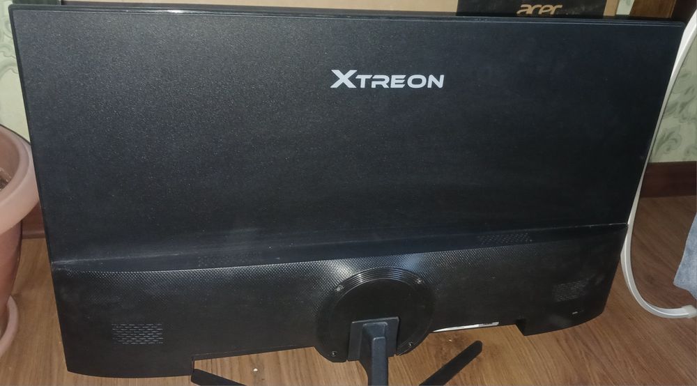 Монитор Xtreon 24.5 на 75гц