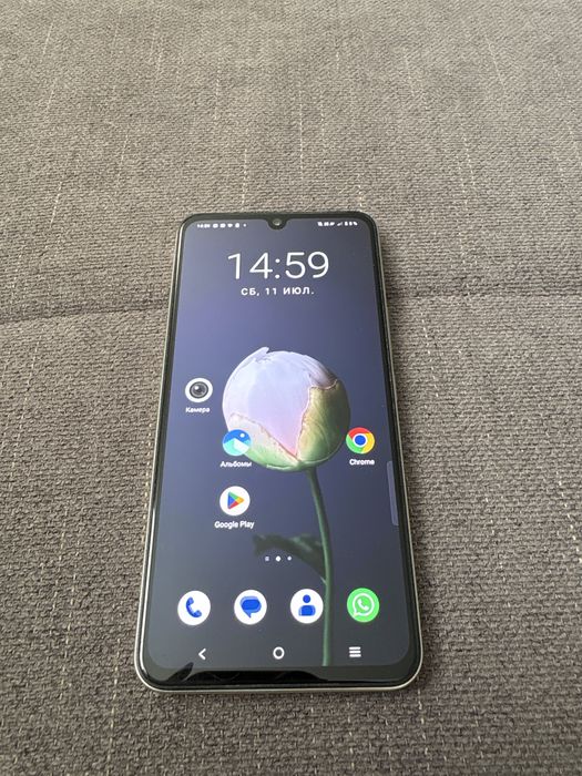 Продам телефон vivo v25e