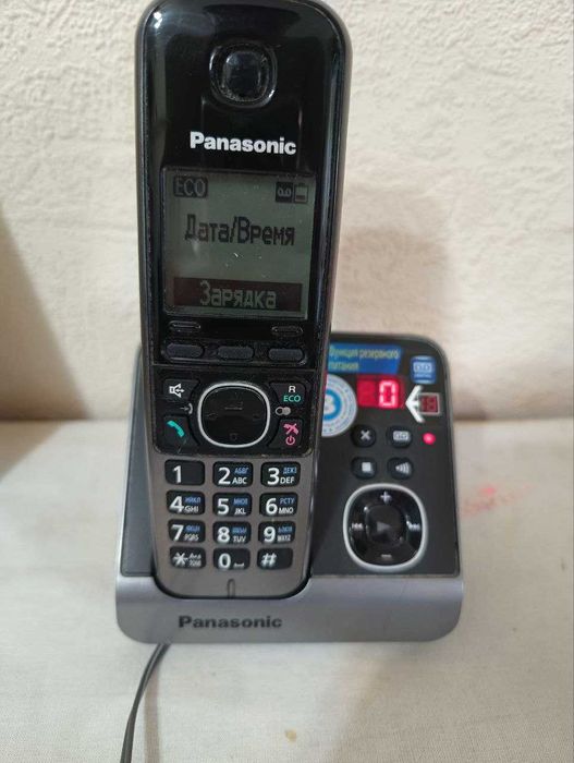 Радиотелефон Panasonic KX-TG 6721CAB с автоответчиком