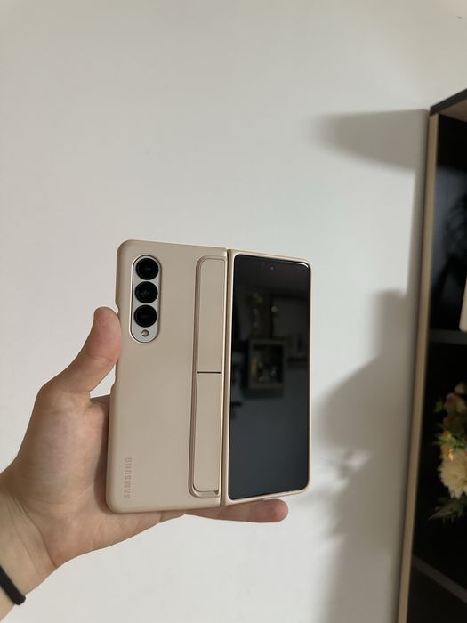 Samsung z fold 4