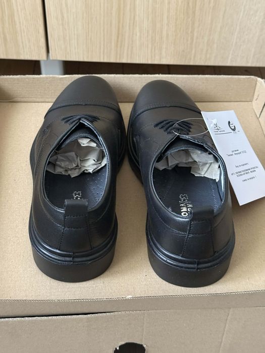 Продавам Български мъжки обувки