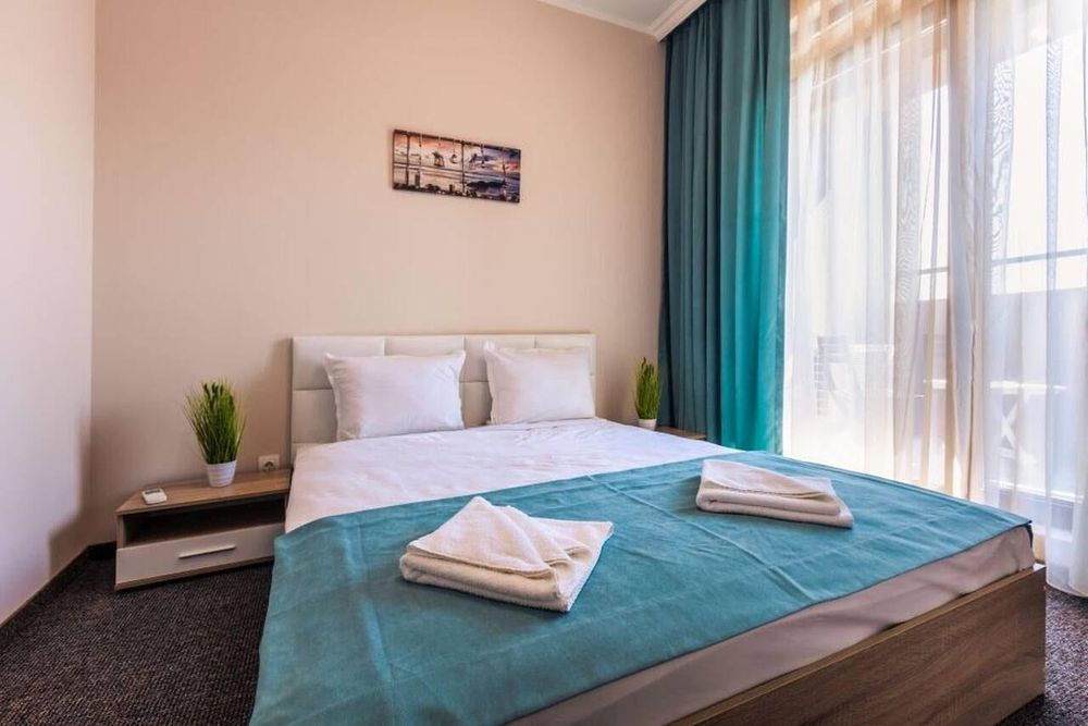 Дава се под наем Двустаен апартамент в Бургас, Зорница - 67 кв.м за 765 € - Снимка #2