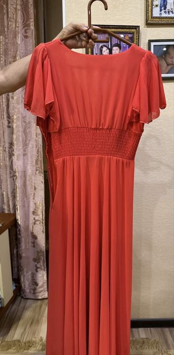 Продам платье нарядное