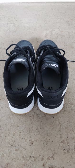 Кроссовки Nike (новые)