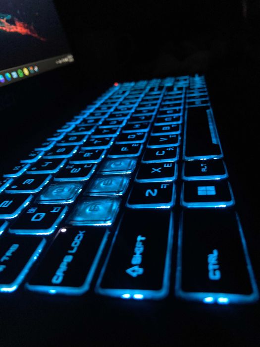 MSI Cyborg 15 A12V Gaming i7-12650H RTX 4050