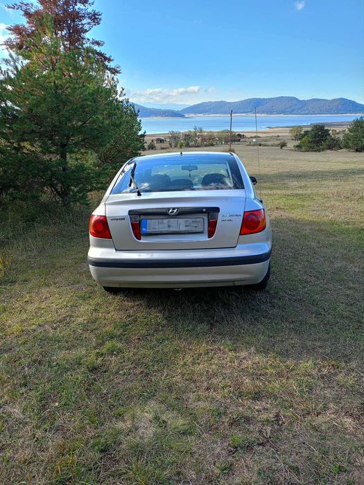 Хюндай елантра- 1,6  бензин