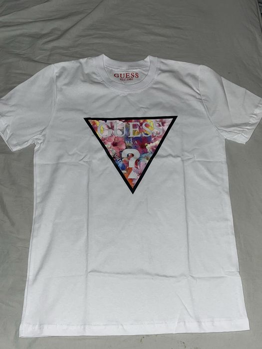 Тениски на guess