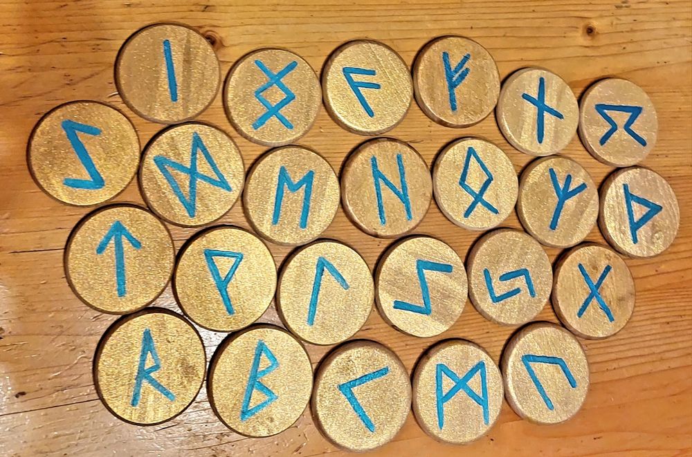 Ръчно изработен комплект руни – Стар Футарк (24 символа)