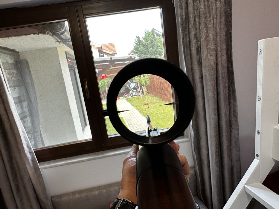 Vand luneta Vortex 1-8x24 iluminata