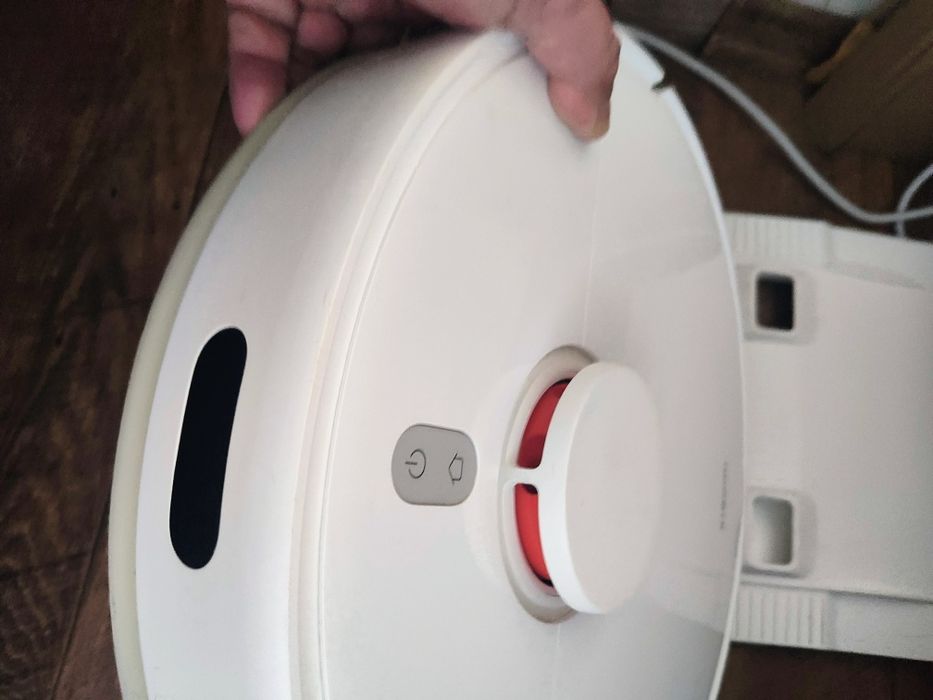 Продам робот-пылесос Xiaoml Robot Vacuum X10