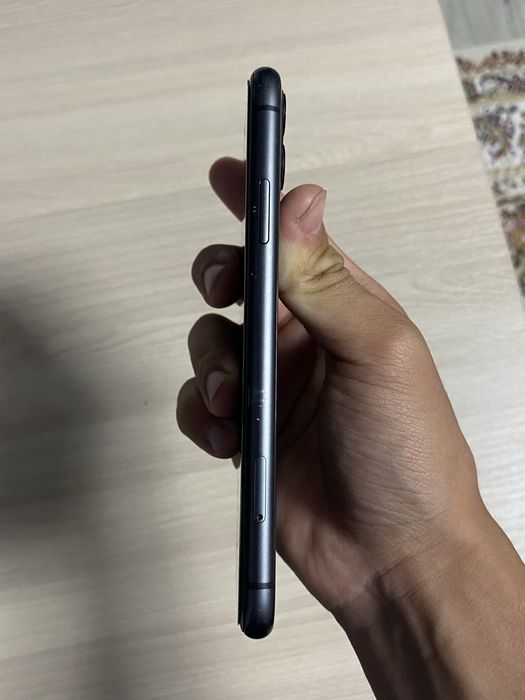 IPhone 11 черного цвета