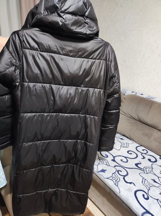 Зимний пуховик продам